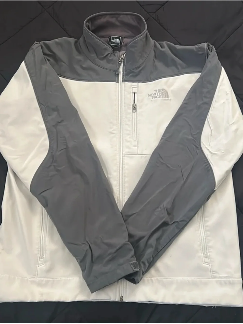 The North Face Men's Gray and White Lightweight Softshell Jacket